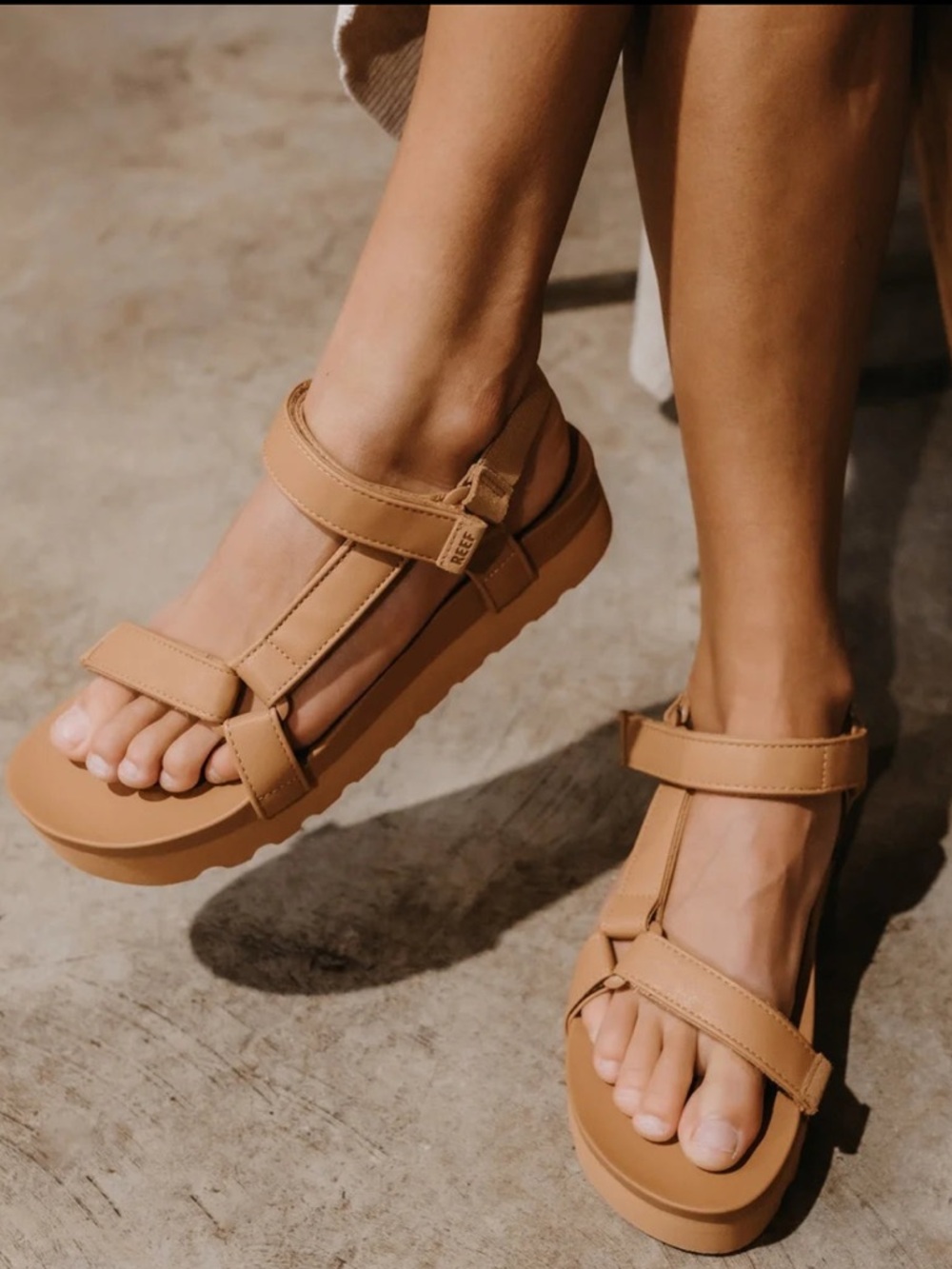 Reef Cushion Rem Hi Brown Sandals - Picture 2 of 6